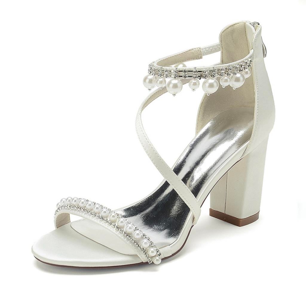 Bruids schoenen, Ophalen of Verzenden, Zo goed als nieuw, Wit, Schoenen