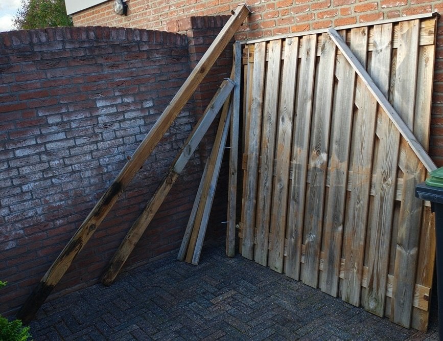Houten tuinscherm: 2 panelen: 1xrecht + 1xafgeschuind), Ophalen, 3 tot 6 meter, Hout, 1 tot 2 meter