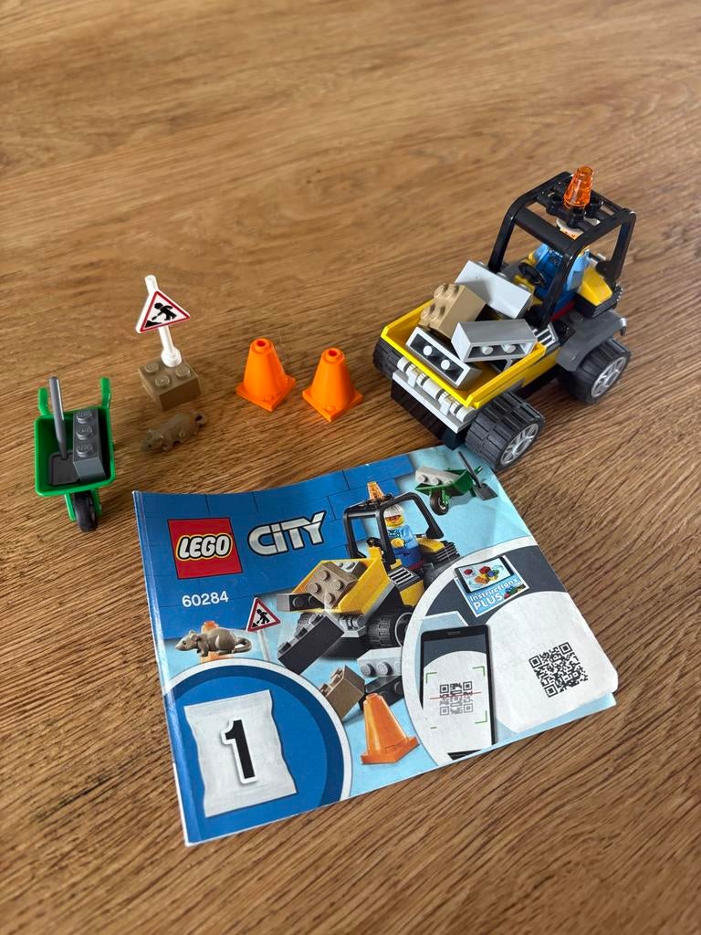 LEGO City 60284 Wegenwerker met kruiwagen en accessoires, Ophalen of Verzenden, Zo goed als nieuw