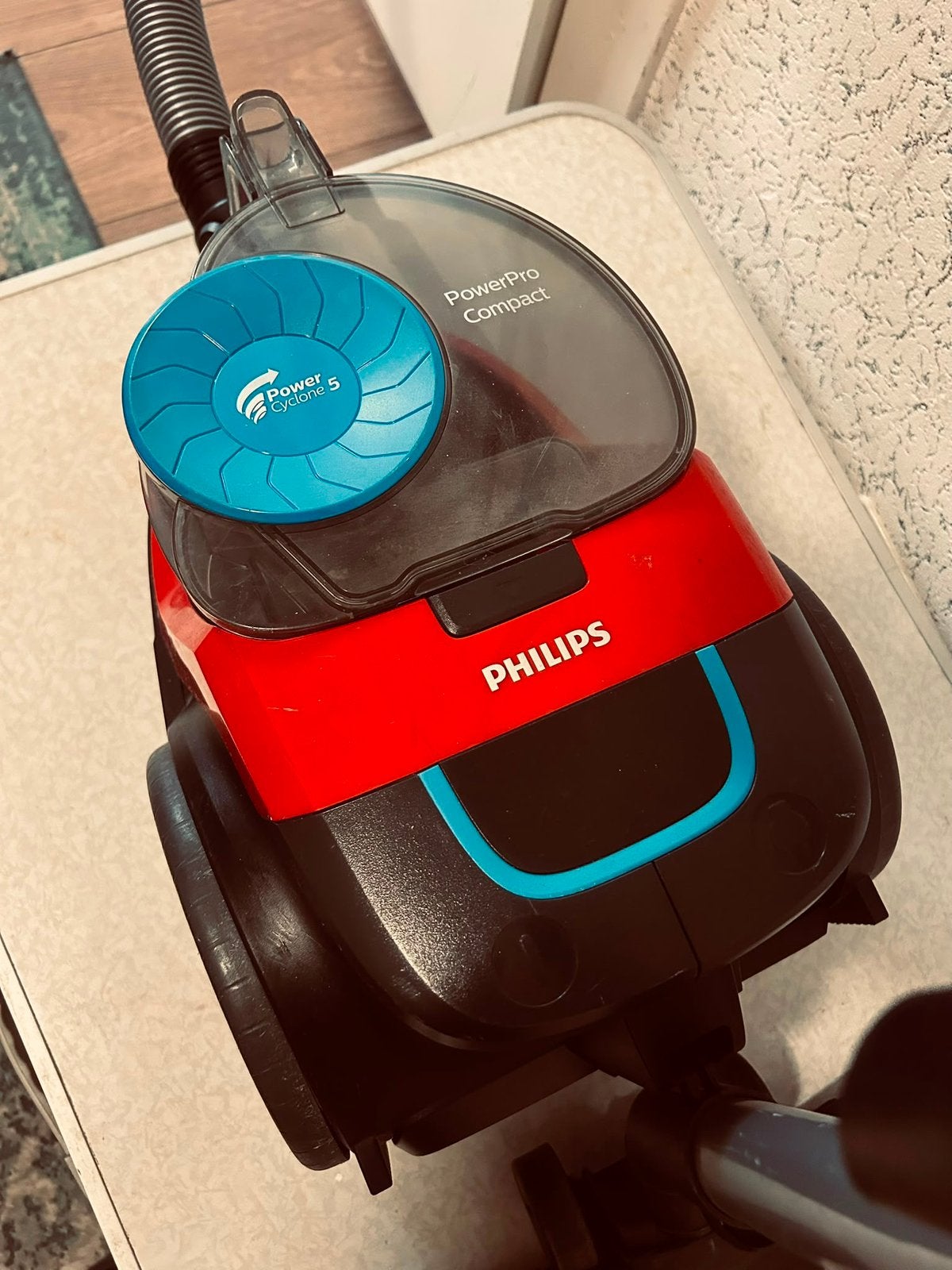 Goedewerkende Philips stofzuiger bikna nieuw, Ophalen, Zo goed als nieuw