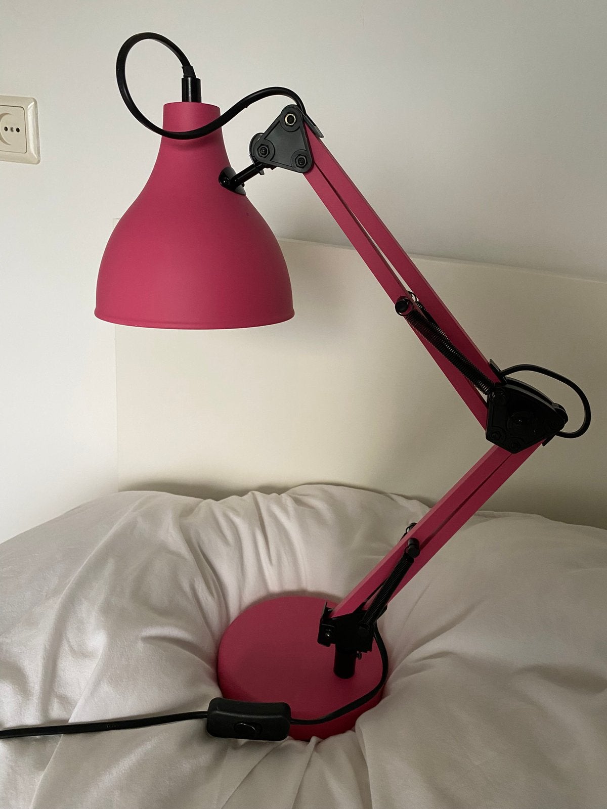 Leuke knalroze (bureau)lamp, Huis en Inrichting, Roze, Ophalen of Verzenden, Zo goed als nieuw