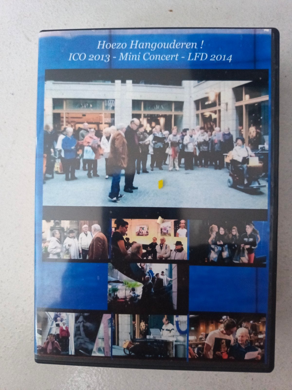 Hoezo Hangouderen! ICO 2013 - Mini Concert - LFD 2014 DVD, Gebruikt, Alle leeftijden, Inclusief doosje, Ophalen of Verzenden