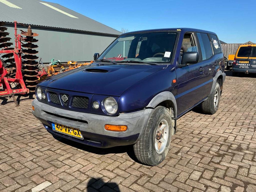 2000 Nissan Terrano ll Bedrijfswagen, Auto's, Gebruikt, 2664 cc, 4 cilinders, 2800 kg