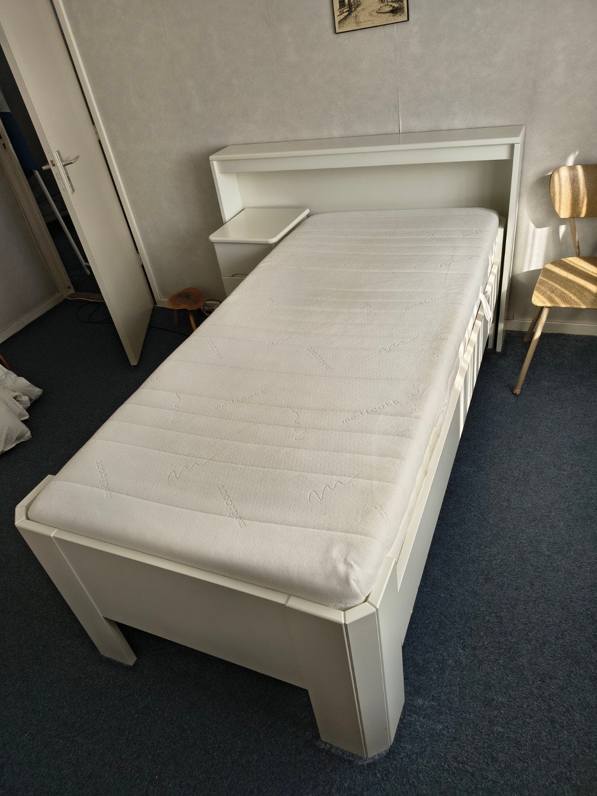 hoog-laag bed inclusief nachtkastje, Huis en Inrichting, Ophalen, Verstelbaar, 90 cm, Eenpersoons
