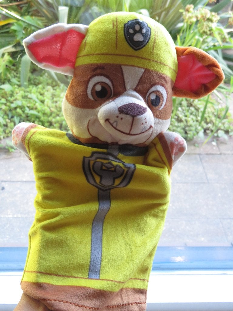 Handpop Paw Patrol Rubble Nickelodeon poppenkastpop, Geel, Zo goed als nieuw, Middelgroot (20 tot 80 cm), Met label