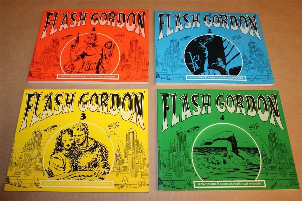 Flash Gordon 1 t/m 4 — Alex Raymond 1972-1973, Eén stripboek, Ophalen of Verzenden, Gelezen