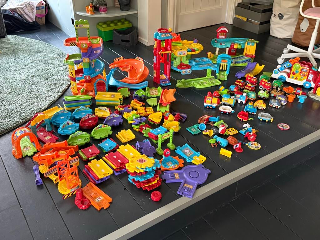 Grote VTech Toet Toet Auto's set (28 stuks) met uitbreidinge, Kinderen en Baby's, Speelgoed | Vtech, Gebruikt, 2 tot 4 jaar, Ophalen of Verzenden