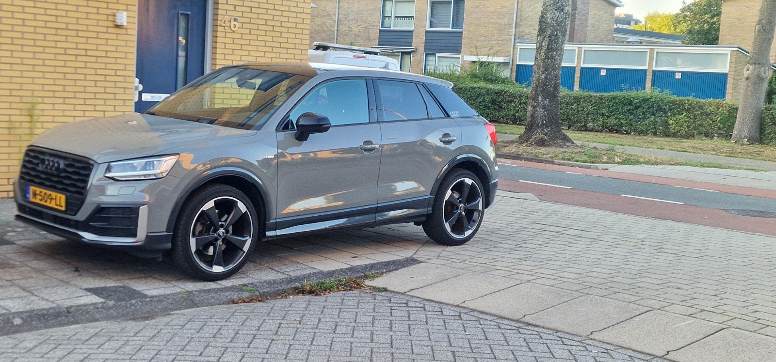 Audi Q2 1.4 Tfsi CoD 150pk S Tronic 2018 Grijs, Auto's, Q2, 4 cilinders, 1395 cc, Particulier