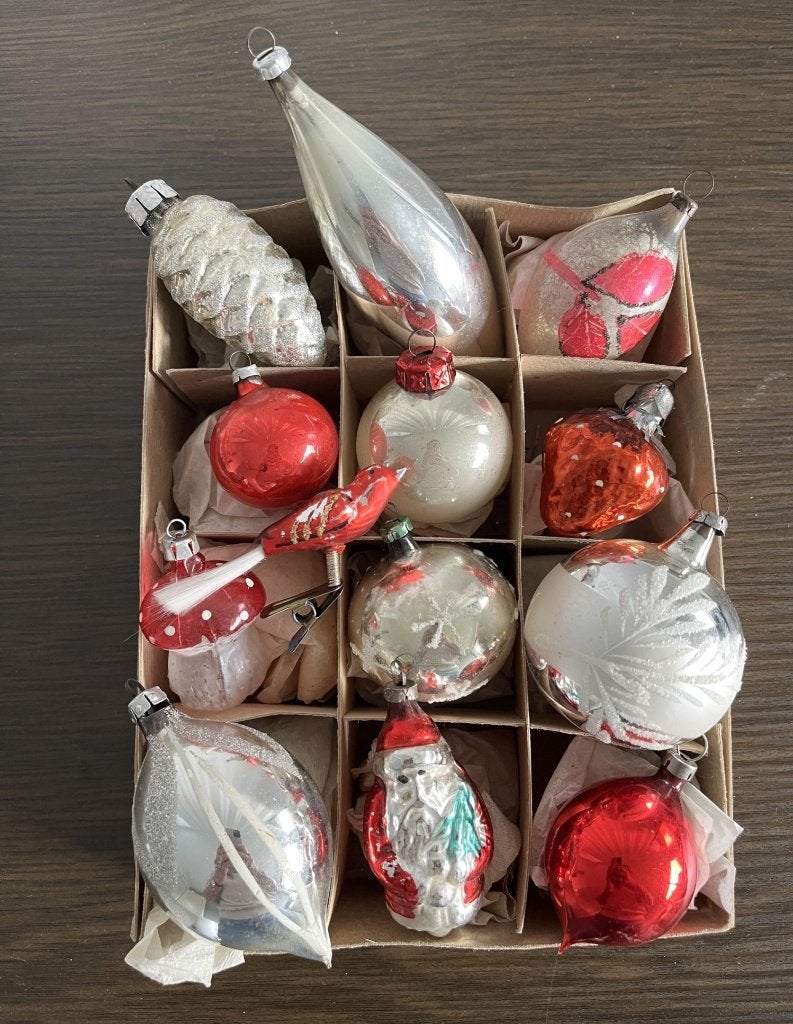 Antieke oude kerstballen/kerstversiering zilver/rood, Diversen, Kerst, Ophalen of Verzenden