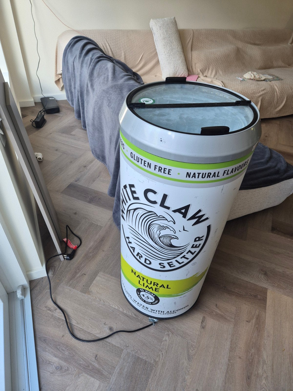White Claw Hard Seltzer Koelkast - Uniek Design, Witgoed en Apparatuur, Koelkasten en IJskasten, 75 tot 100 liter, 45 tot 60 cm