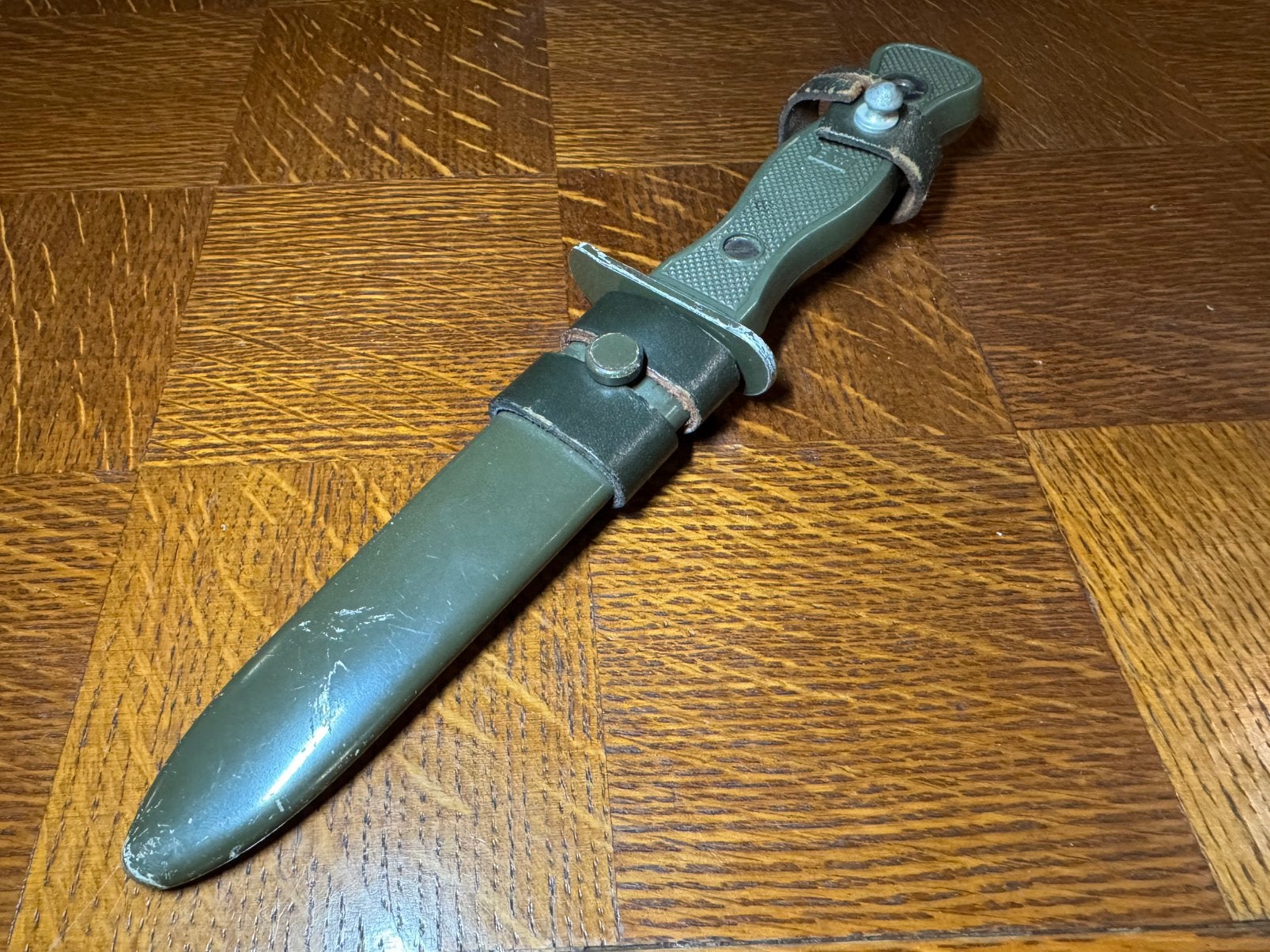 Origineel Bundeswehr Gevechtsmes M68 - HSK70 (Koude Oorlog), Verzamelen, GEVECHTSMES, HSK 70, Ophalen of Verzenden, Duitsland
