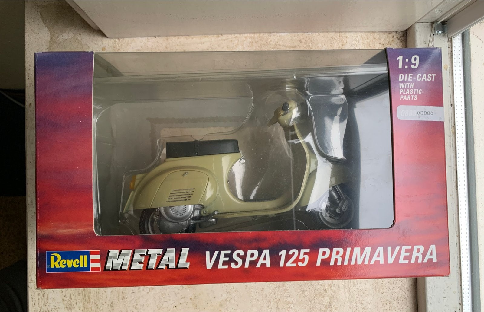 Revell Metal Vespa 125 Primavera - Schaalmodel 1:9, Revell, Nieuw, Ophalen of Verzenden, Groter dan 1:32