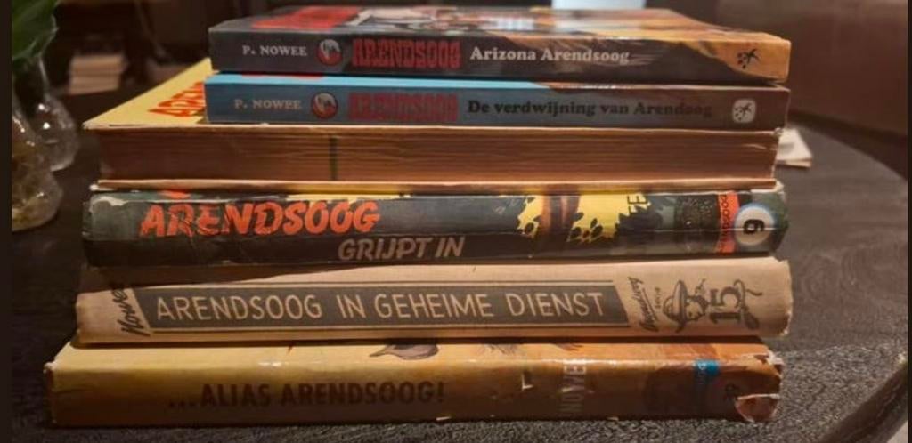 Arendsoog boeken, Boeken, Ophalen of Verzenden, Zo goed als nieuw, J. Nowee