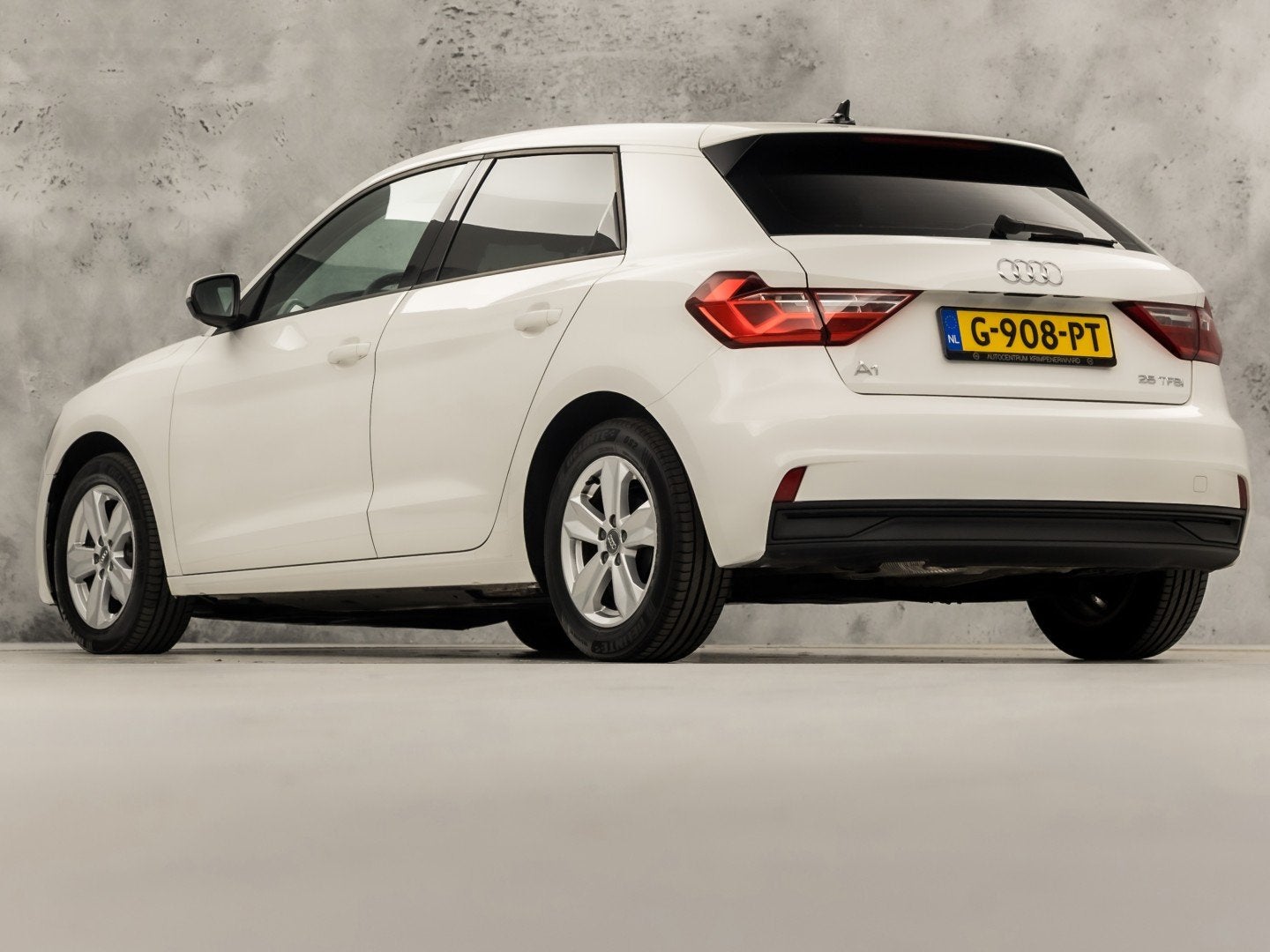 Audi A1 Sportback 25 TFSI Sport (APPLE CARPLAY, AIRCO, GETIN, Auto's, Audi, 12 maanden, Stof, 95 pk, Origineel Nederlands
