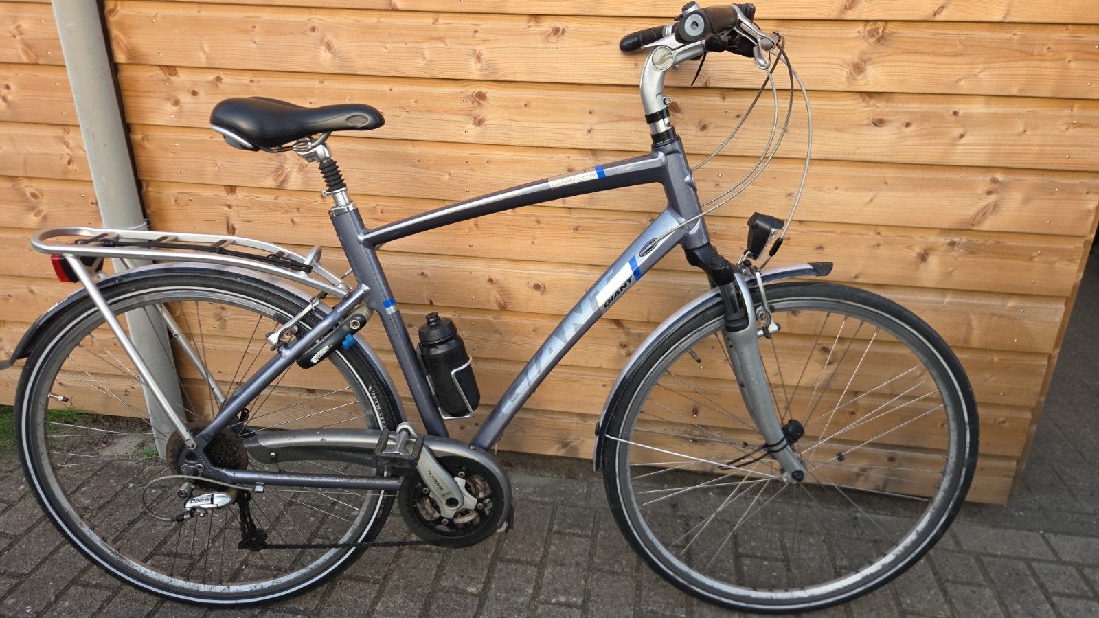 Giant Cosmo RS2 fiets - Shimano Deore, geveerd, Ophalen, Gebruikt, Velgrem, Versnellingen