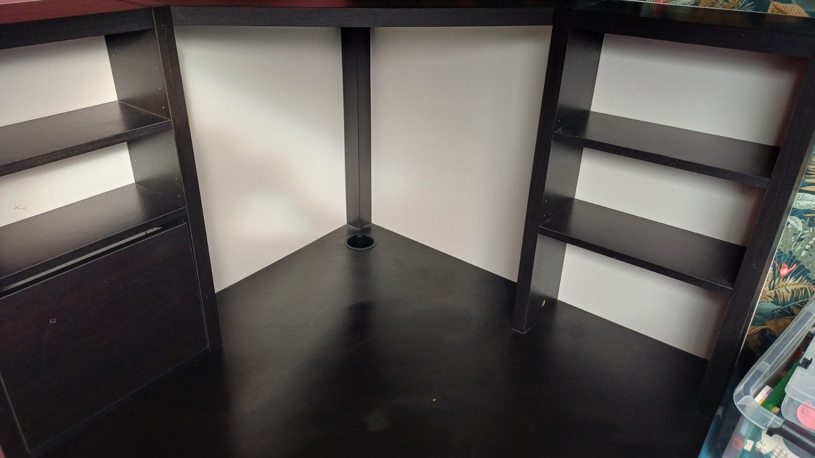IKEA MICKE Hoekbureau Zwartbruin met Opbergruimte, Huis en Inrichting, Ophalen, Gebruikt, IKEA, Zwart