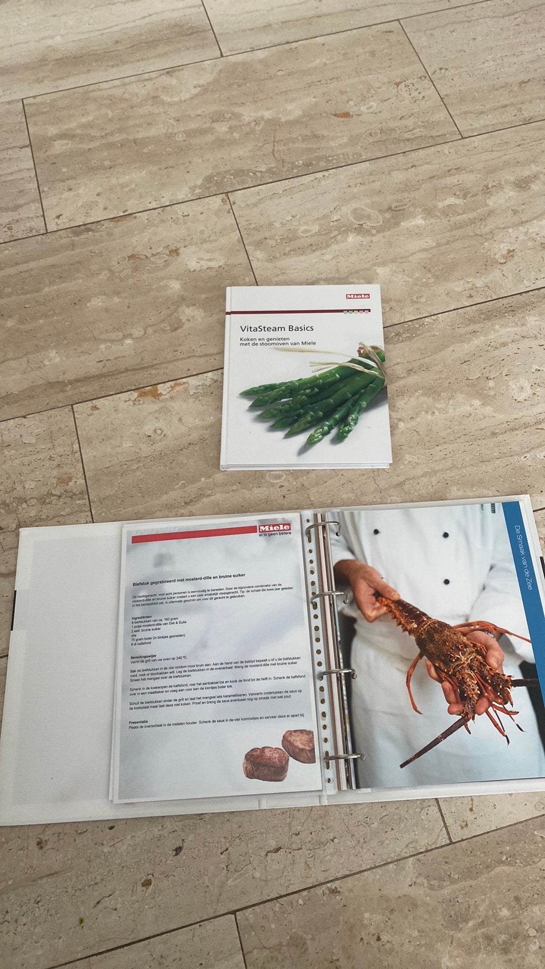 Miele kookboeken stoomoven vitastream basic, Boeken, Kookboeken, Ophalen of Verzenden, Gelezen, Gezond koken