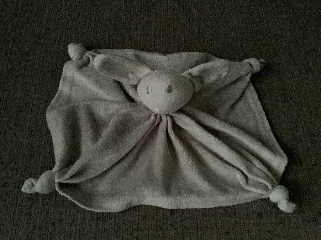 Feetje knuffeldoekje lapje grijs zonder labeltje 3 euro, Ophalen of Verzenden, Zo goed als nieuw, Overige typen