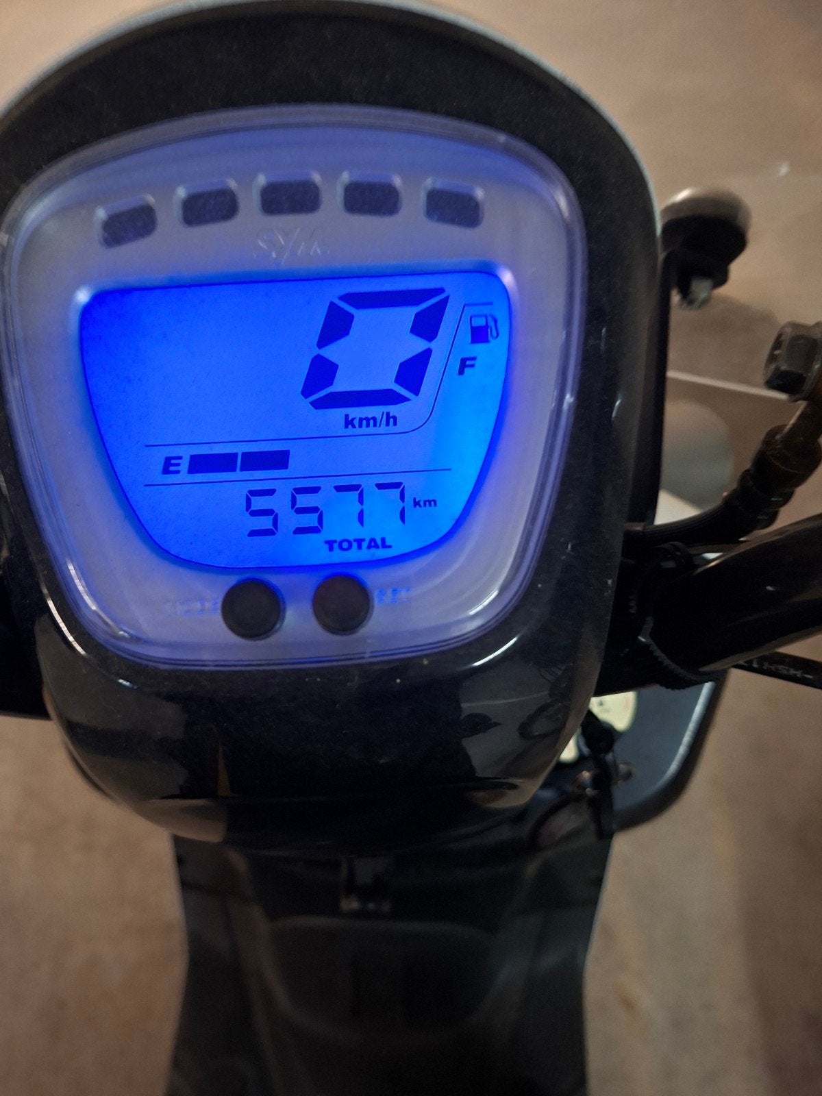 Sym Mio scooter - Zo goed als nieuw, Fietsen en Brommers, Scooters | SYM, Mio, Maximaal 45 km/u, Ophalen of Verzenden, Zo goed als nieuw