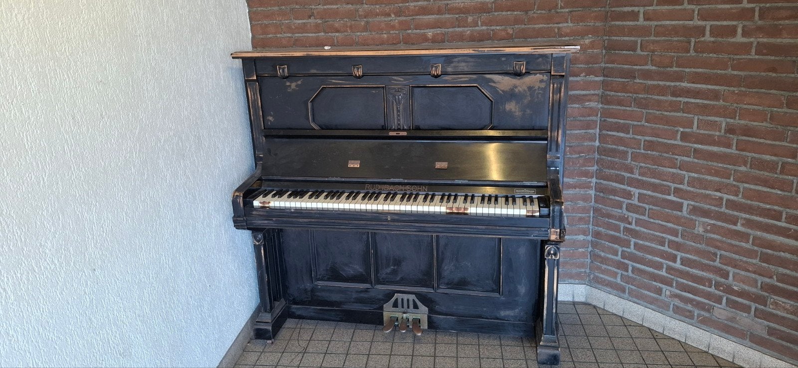 Oude piano, zwart, voor restauratie of decoratie, Muziek en Instrumenten, Piano's, Gebruikt, Zwart, Ophalen of Verzenden, Piano