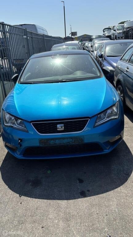 Voorbumper blauw lwsn Seat Leon 5F ('13->), Ophalen, Gebruikt, Voor, Bumper