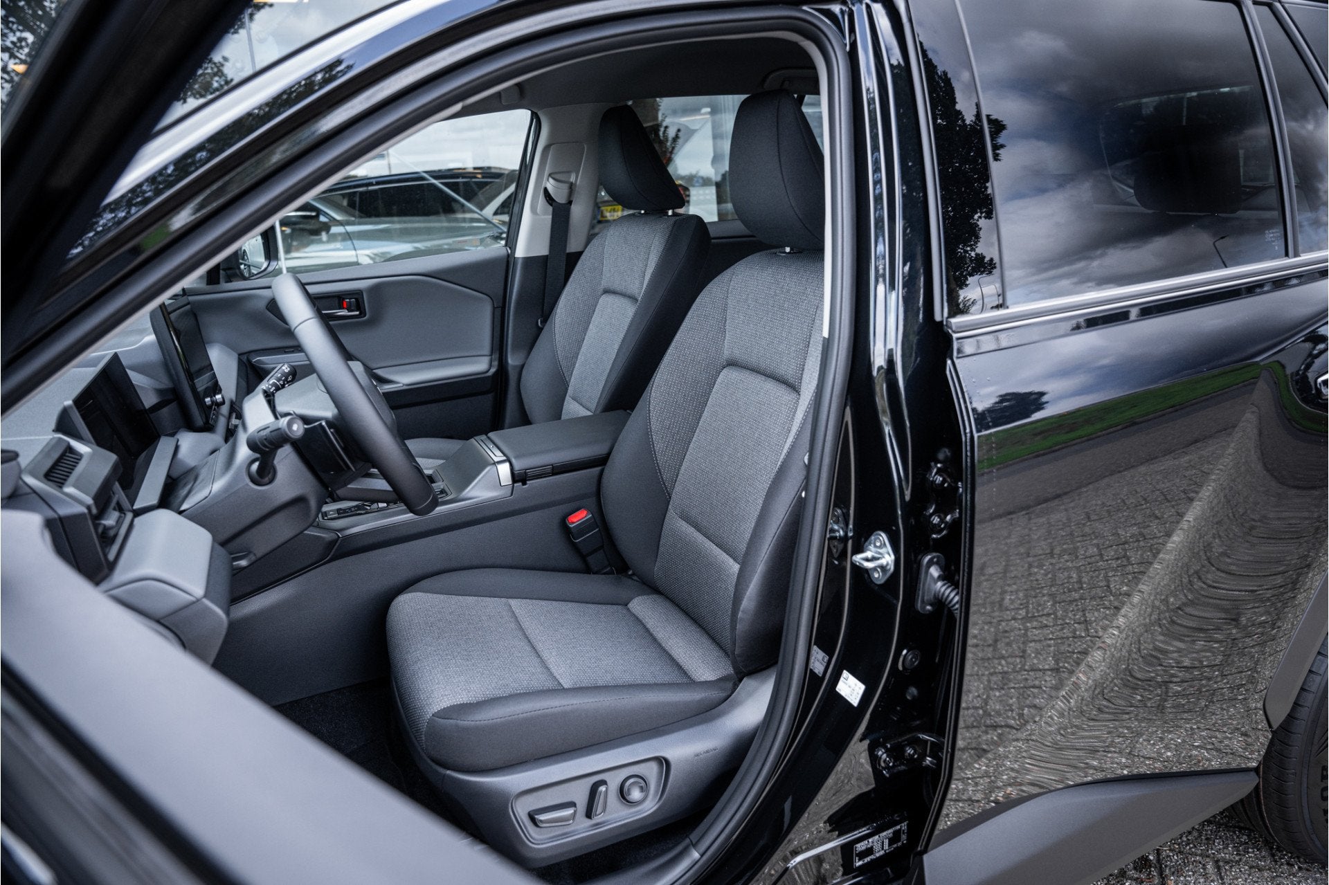 Toyota RAV4 2.5 Plug-in Hybrid 270 Dynamic * Navigatie * Car, Dealer onderhouden, Stof, Gebruikt, Zwart