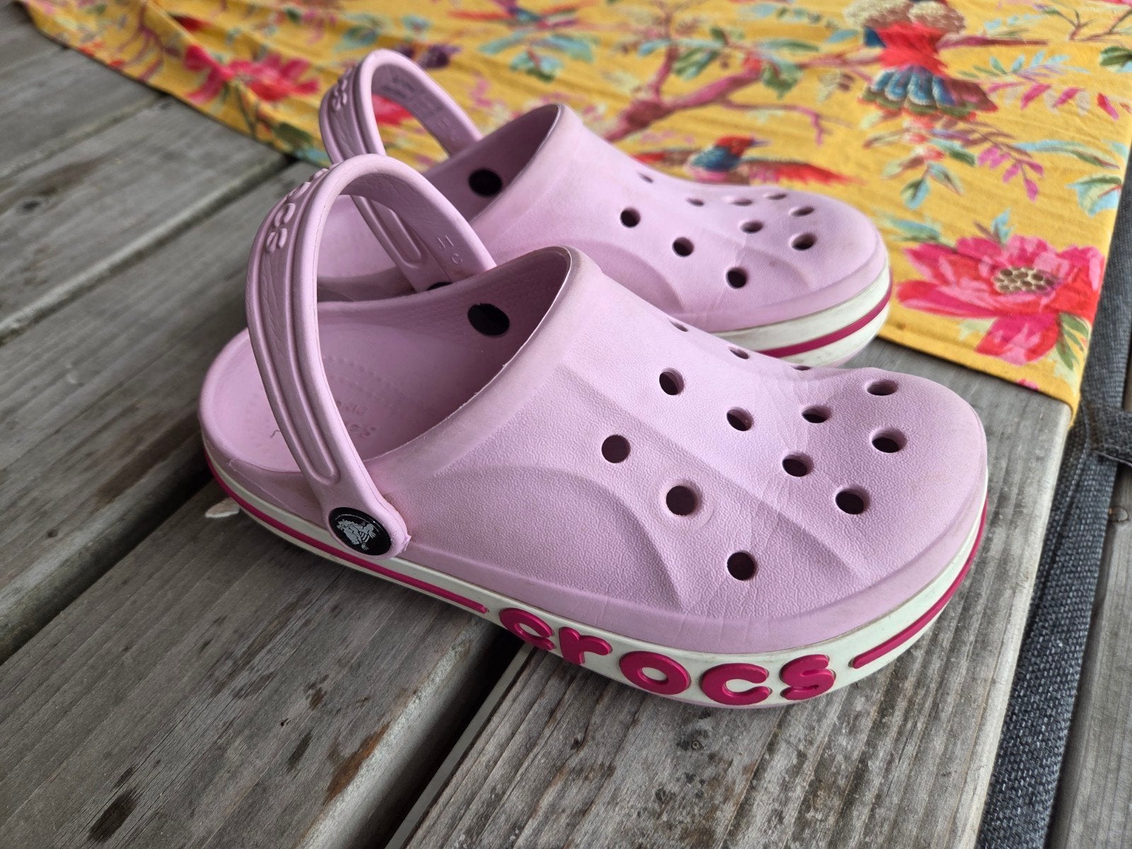 Roze Crocs voor kinderen - Maat J1 32/33, Ophalen, Gebruikt, Crocs, Meisje
