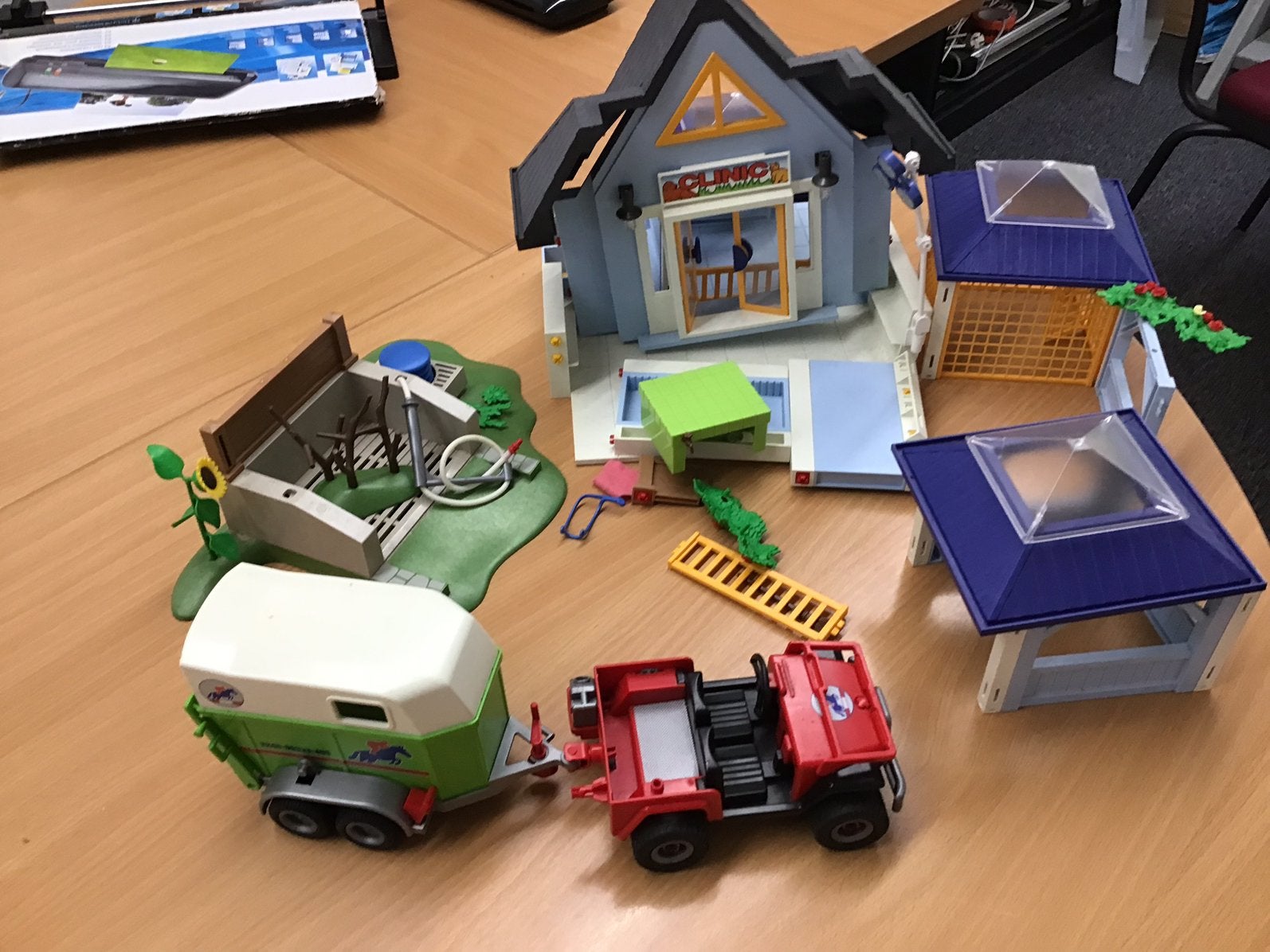 Lego Clinic gebouw met jeep en aanhangwagen, Ophalen, Gebruikt, Lego