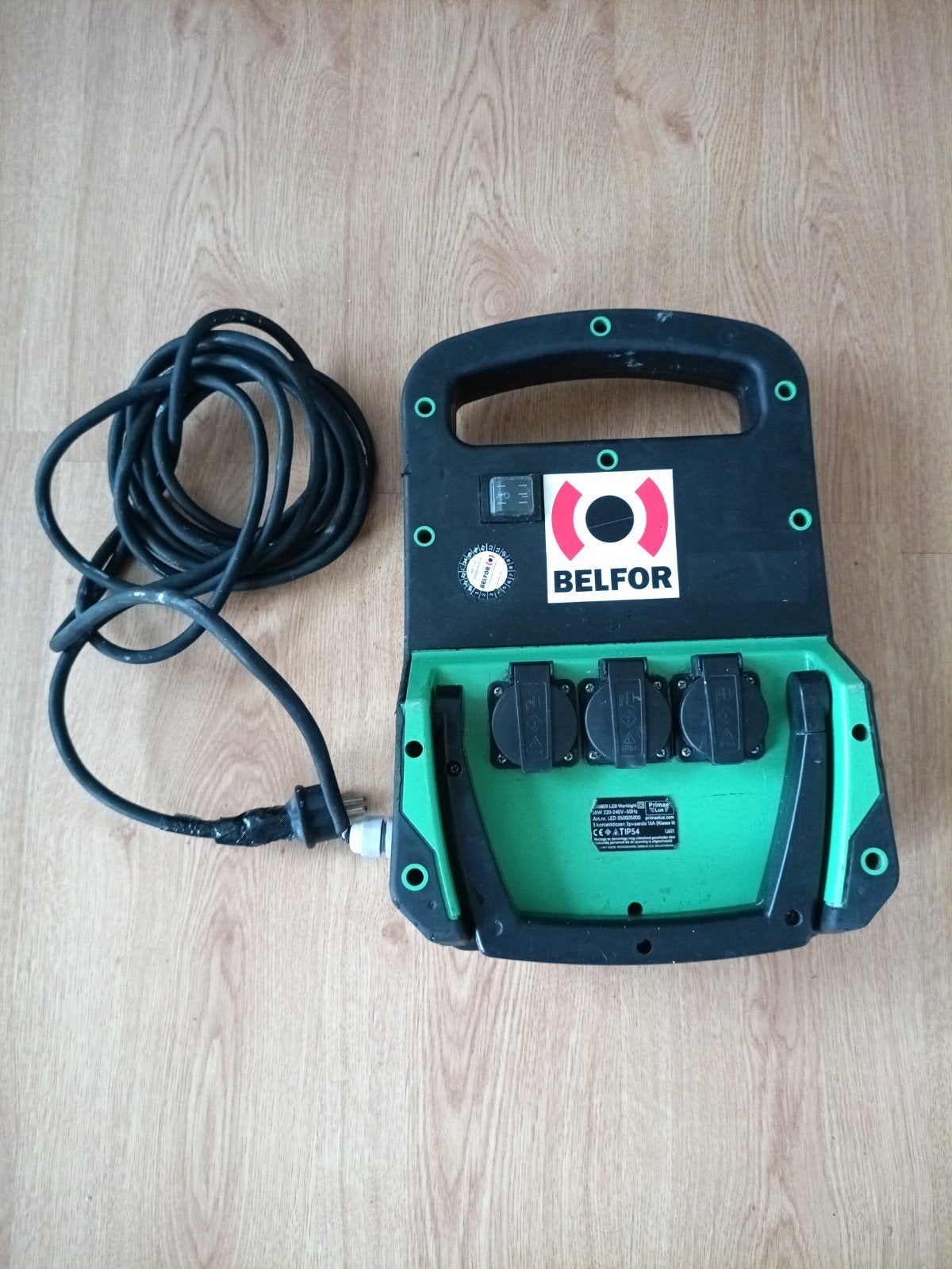 Belfor bouwlamp met stopcontacten, Ophalen of Verzenden, Gebruikt, Minder dan 50 watt, Lamp met armatuur