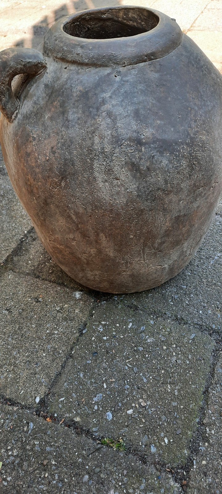 Antieke Terracotta Pot  met Handvat - Rustieke Tuindecoratie, Ophalen of Verzenden, Rond, Steen, Tuin