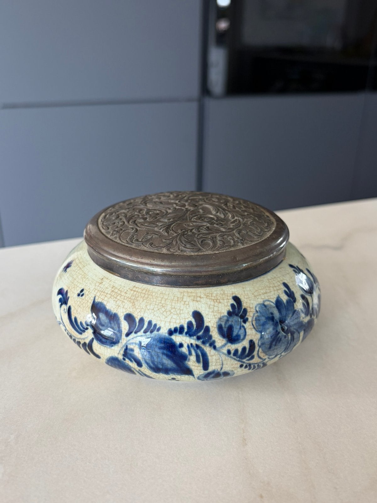 Antieke Delft Blauw pot met Metalen Deksel, Ophalen of Verzenden
