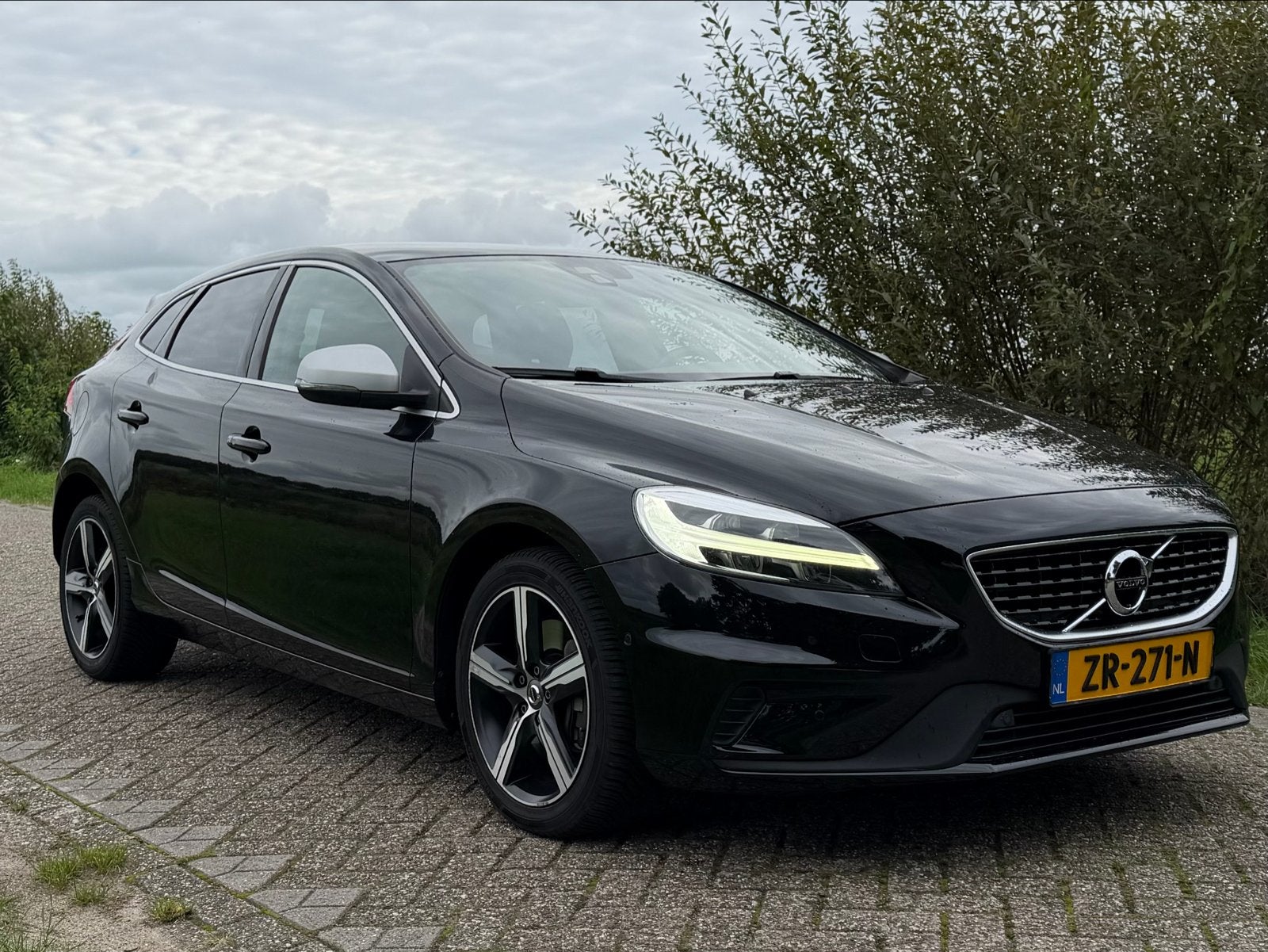 Volvo V40 1.5 T3 Polar+ Sport, Auto's, 1498 cc, Zwart, 4 cilinders, 700 kg