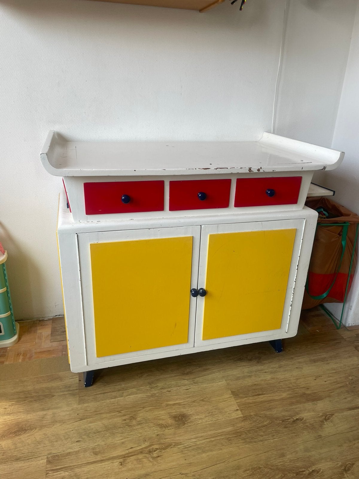 Commode midcentury vermondrianiseerd, Ophalen, 50 tot 70 cm, 90 tot 105 cm, 100 cm of meer