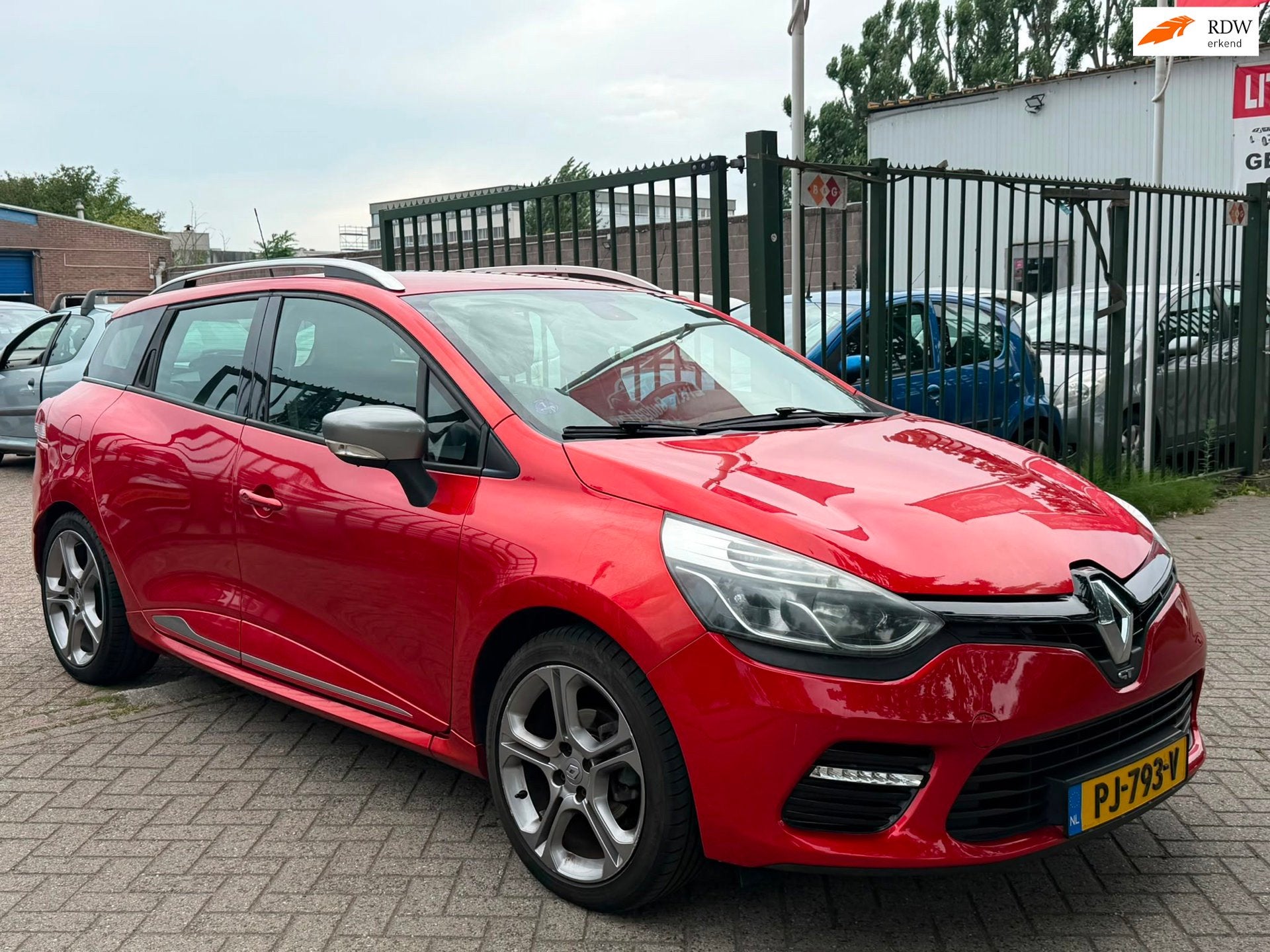Renault Clio Estate 1.2 GT Automaat 1e eigenaar dealer onder, Auto's, Euro 5, Start-stop-systeem, Gebruikt, 4 cilinders
