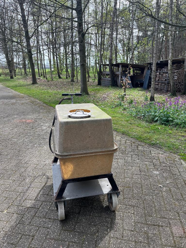 Waterton, 150 liter of meer, Ophalen, Gebruikt, Kunststof