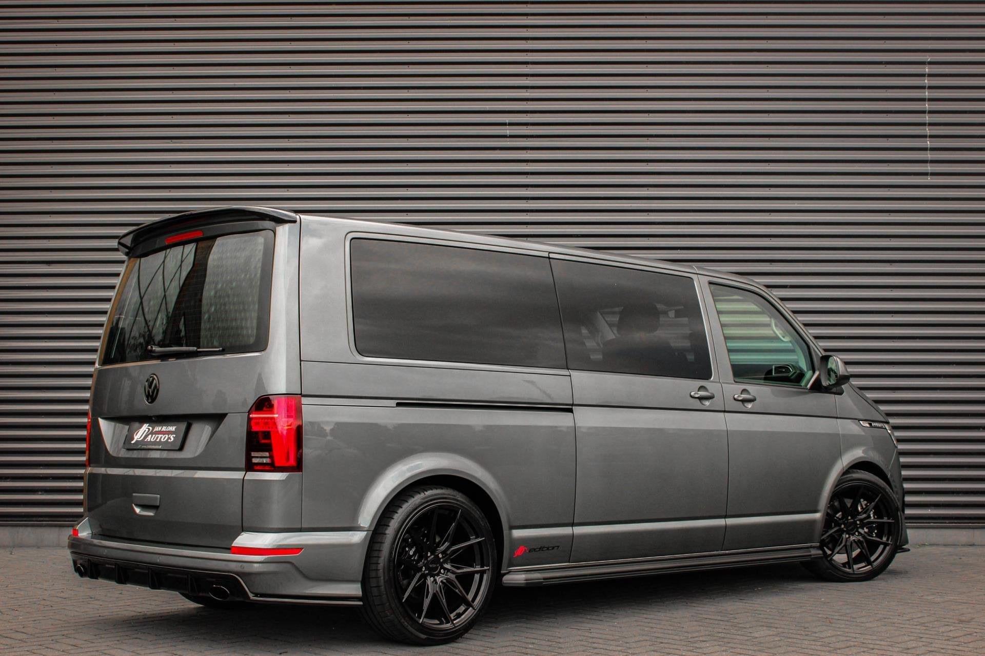Volkswagen Transporter 2.0 TDI L2H1 150PK BULLI DC DUBBEL CA, Auto's, Bestelauto's, Dealer onderhouden, 4 cilinders, Volkswagen