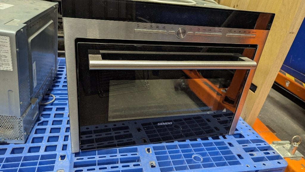 Siemens Combi-Oven met Magnetron, Pyrolyse Zelfreinigend, Ophalen, 45 tot 50 cm, Gebruikt, Oven