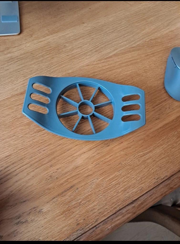 Handige appelsnijder - snel en eenvoudig appels snijden, Ophalen of Verzenden, Gebruikt