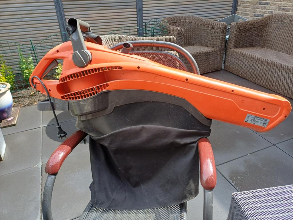 Husqvarna MEV2500 Bladblazer en Flymo Heggenschaar, Ophalen, Gebruikt, Elektrisch, Husqvarna / Flymo