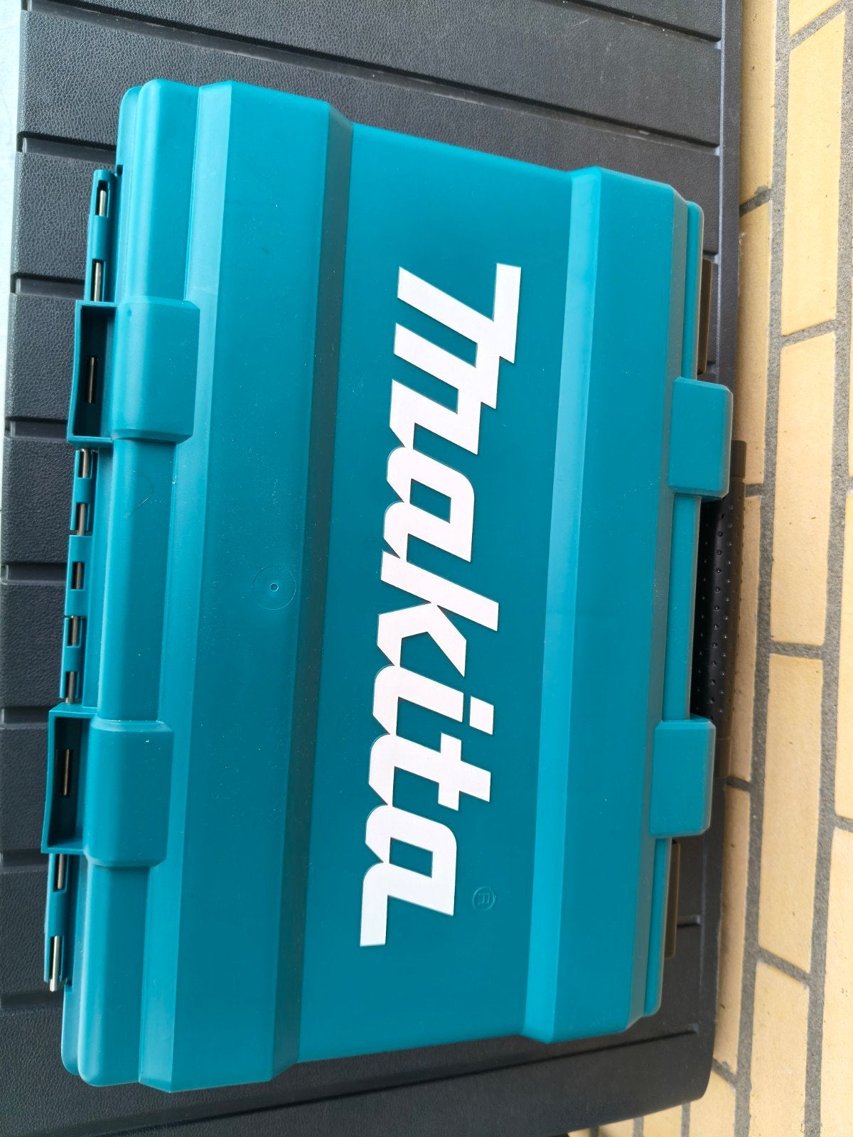 Makita koffer, Ophalen, Nieuw