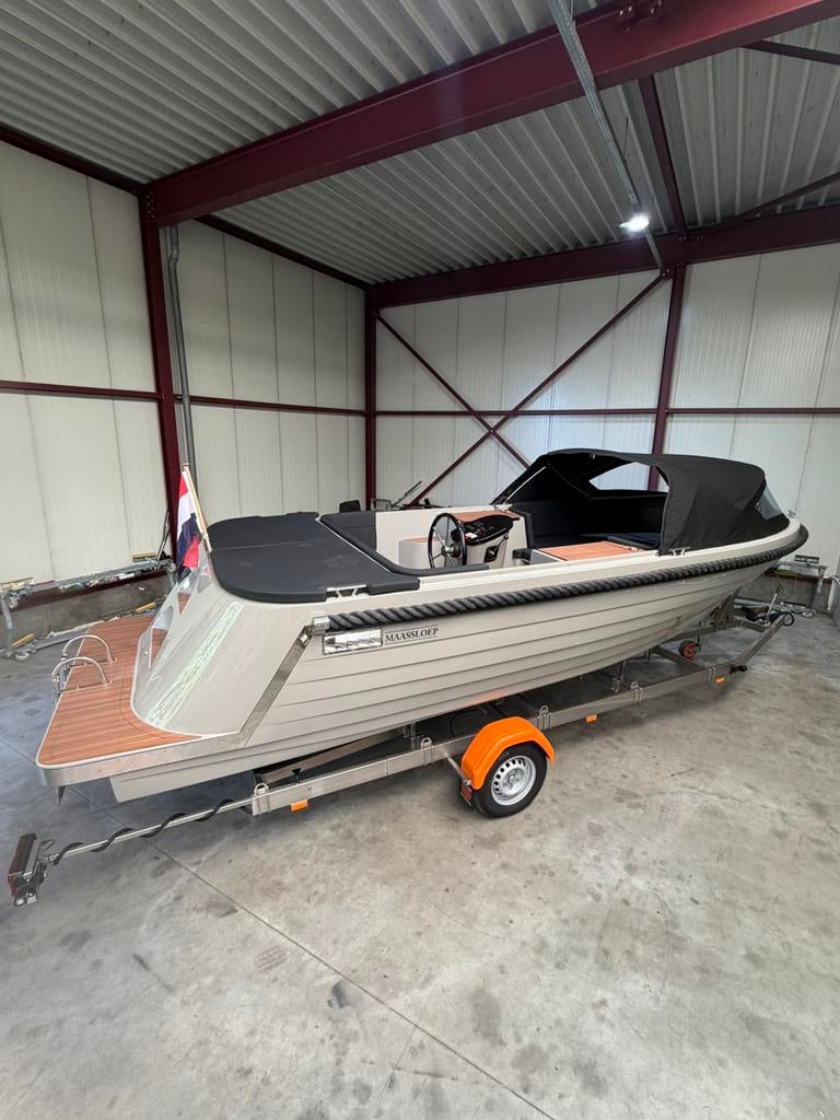 Maassloep 680 honda 60pk boegschoef NIEUW direct leverbaar, Watersport en Boten, Sloepen, Ophalen, Zo goed als nieuw, Maassloep