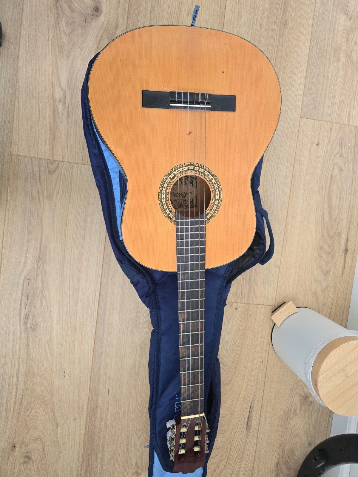 Spaanse akoestische gitaar Motion TC901 met accessoires, Ophalen, Gebruikt, Klassieke of Spaanse gitaar, Met koffer