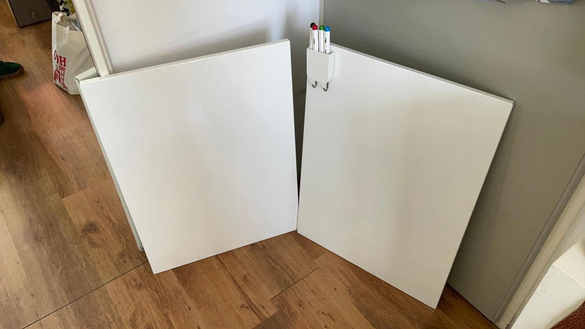 Ikea svensås Metalen memobord/prikbord X2 incl. Stiften, Huis en Inrichting, Ophalen, Nieuw