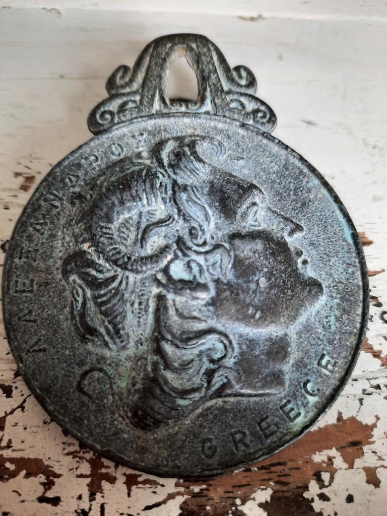 Antieke bronzen papierklem met Griekse afbeeldingen., Ophalen of Verzenden