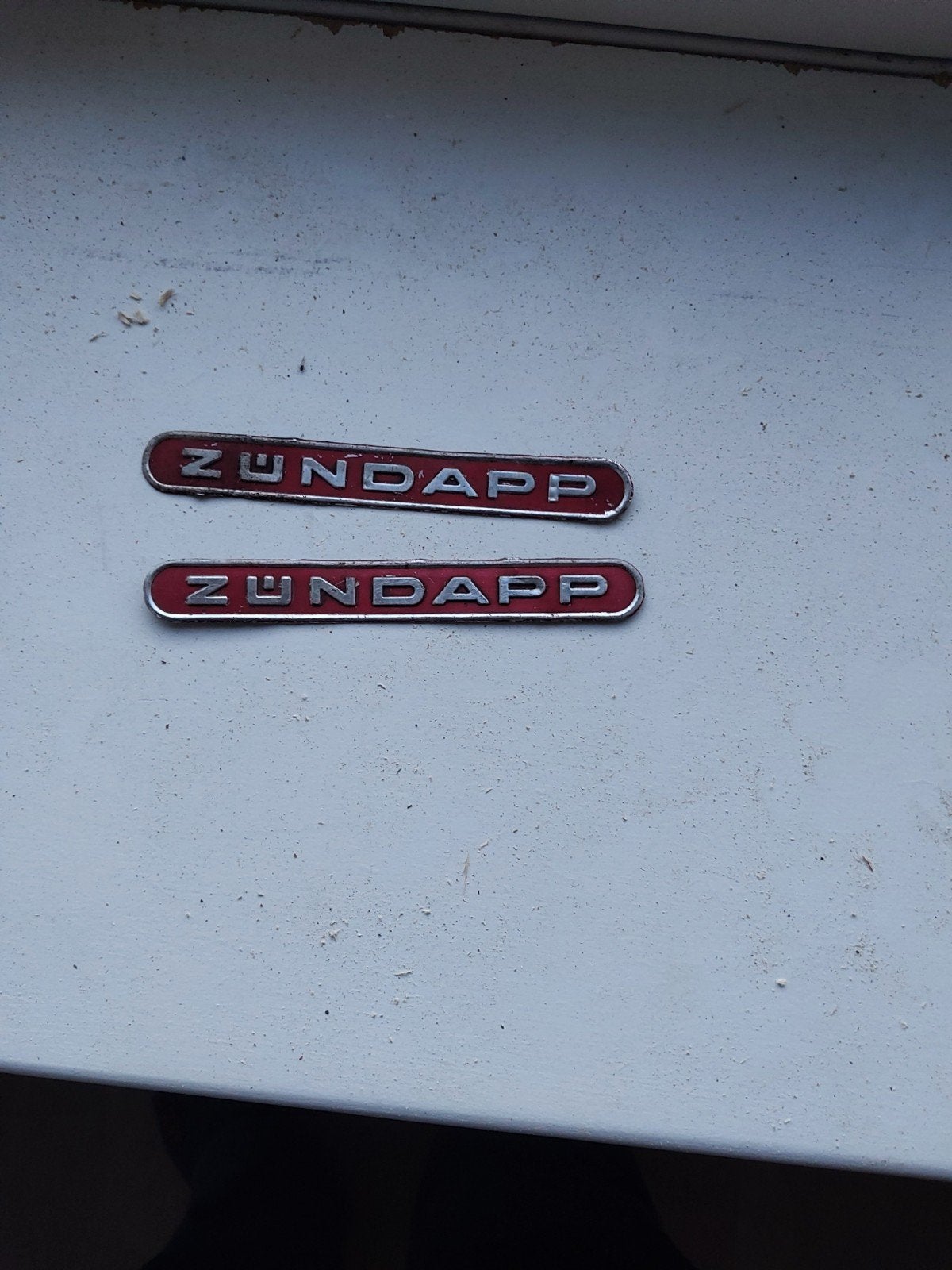 tk zundapp tank emblemen zie foto, Ophalen of Verzenden, Tank