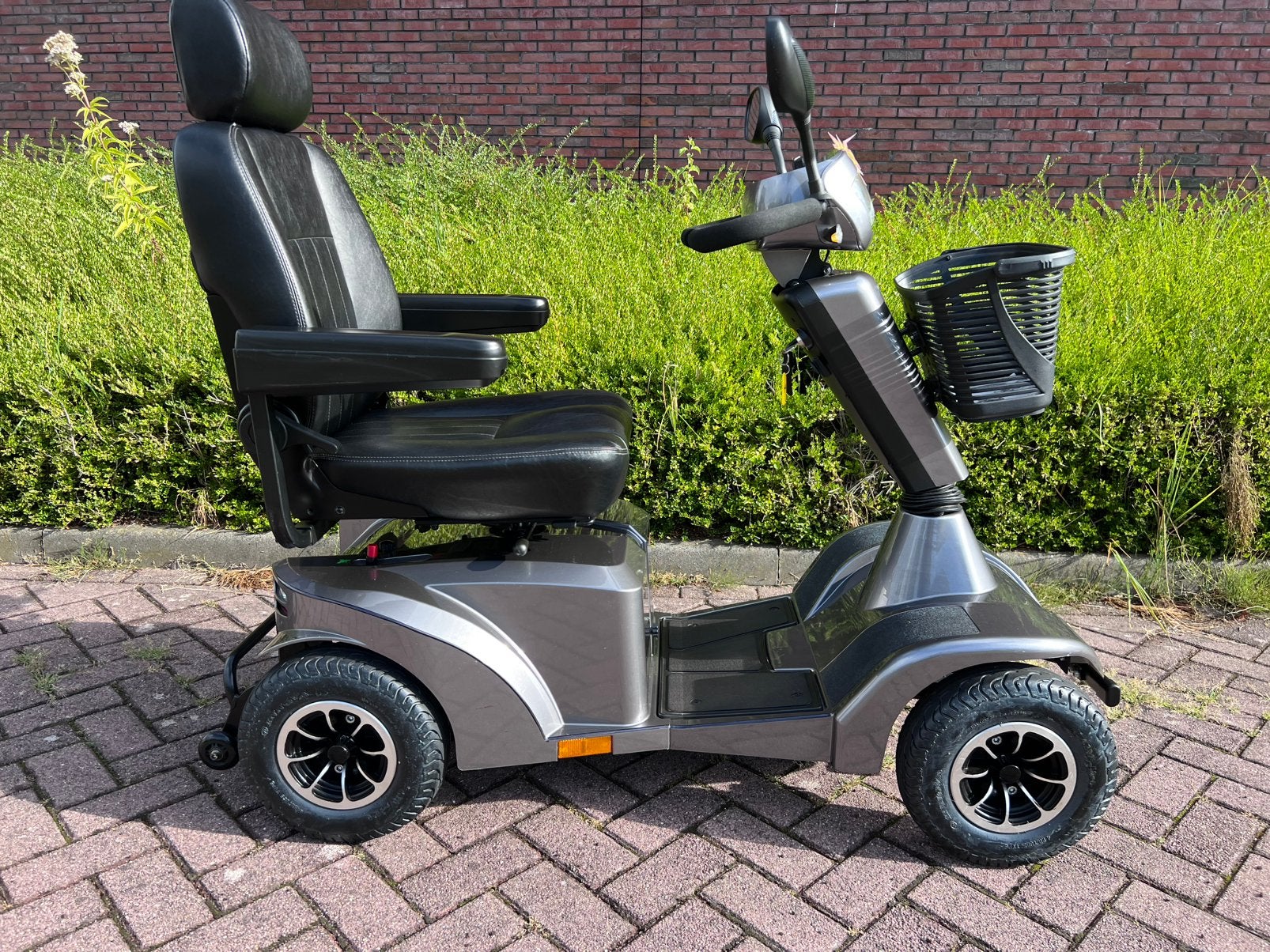 Scootmobiel 4-wiel Sterling S700, maar enkele keer gebruikt, Diversen, Brommobielen en Scootmobielen, Ophalen, Zo goed als nieuw