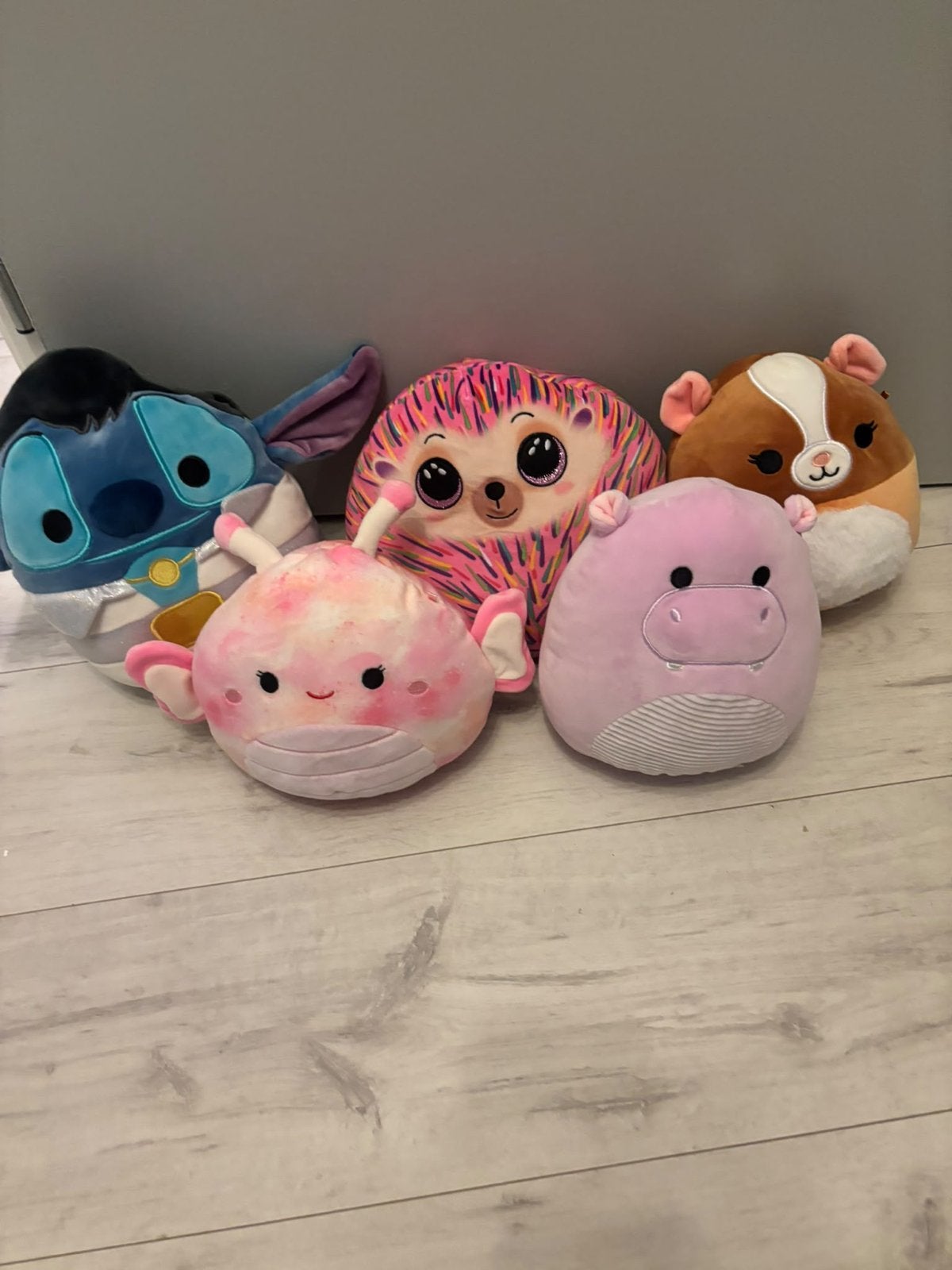 Leuke Squishmallows knuffels - Stitch, egel, nijlpaard, cavi, Kinderen en Baby's, Ophalen, Disney, Blauw, Zo goed als nieuw