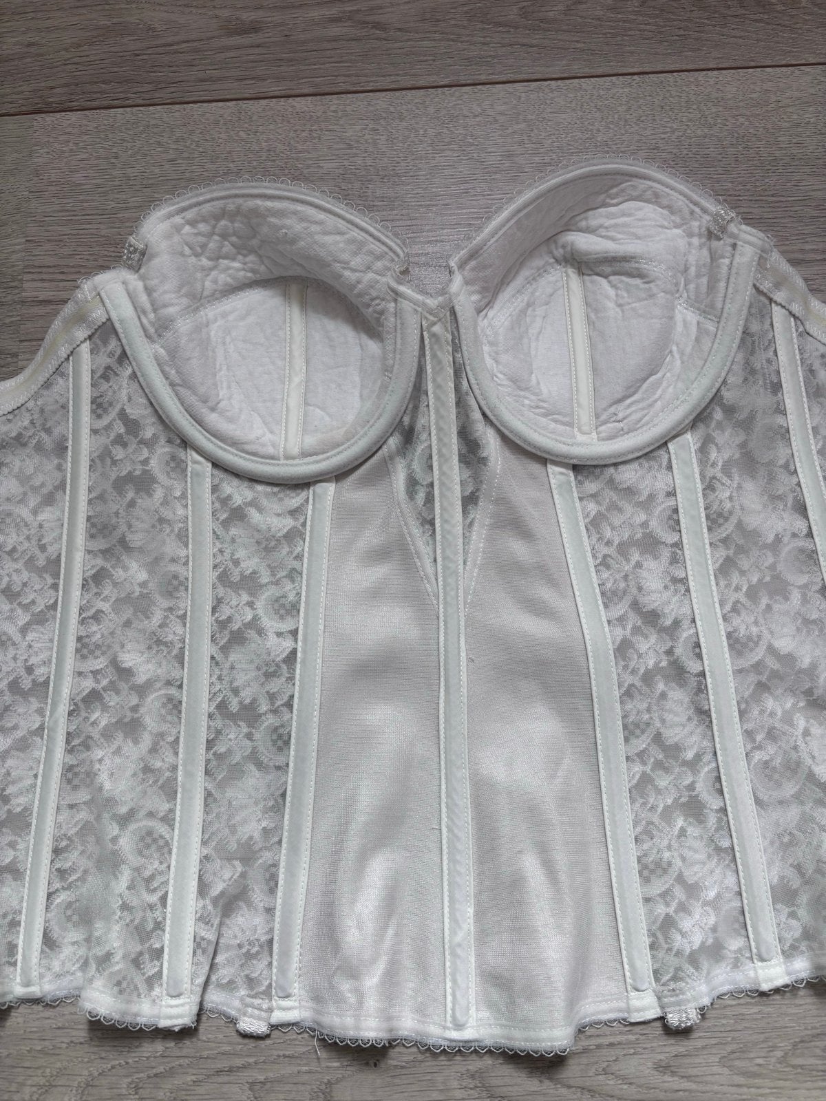Mooi ivoorwit kanten corset, maat 80B, Ophalen of Verzenden, Wit, Body of Korset