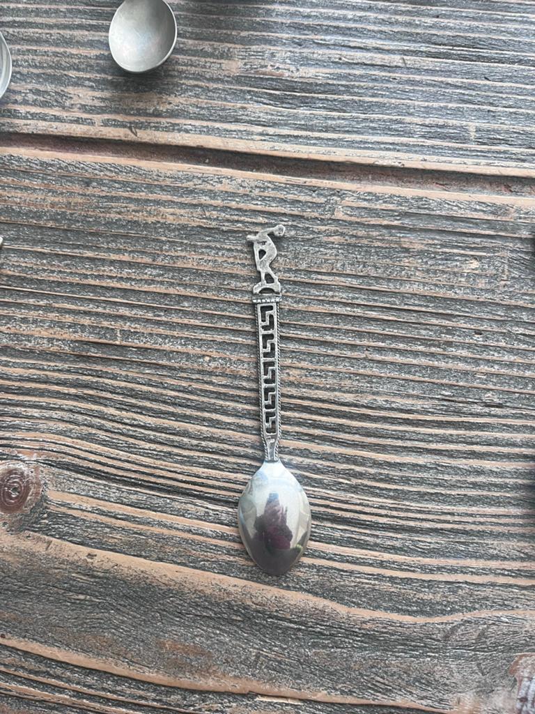 Zilverkleurige lepel kogelstoten, Verzenden