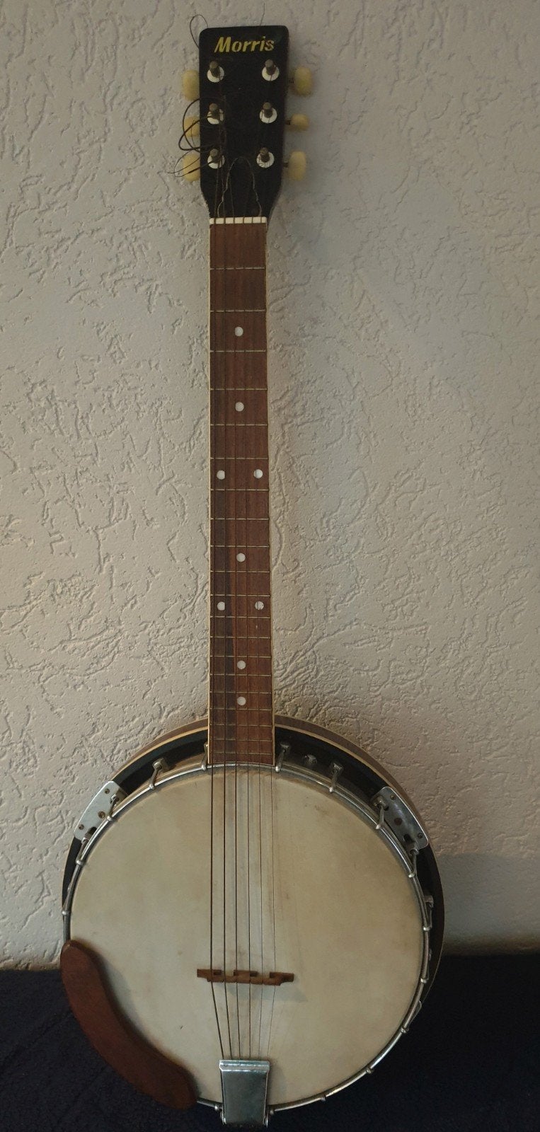 Morris Banjo gitaar met 6 snaren, Ophalen